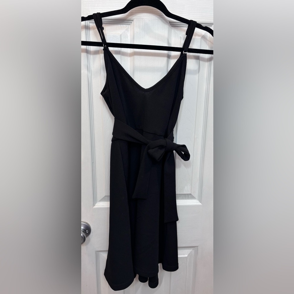 Chic Black Midi Dress with Waist Tie